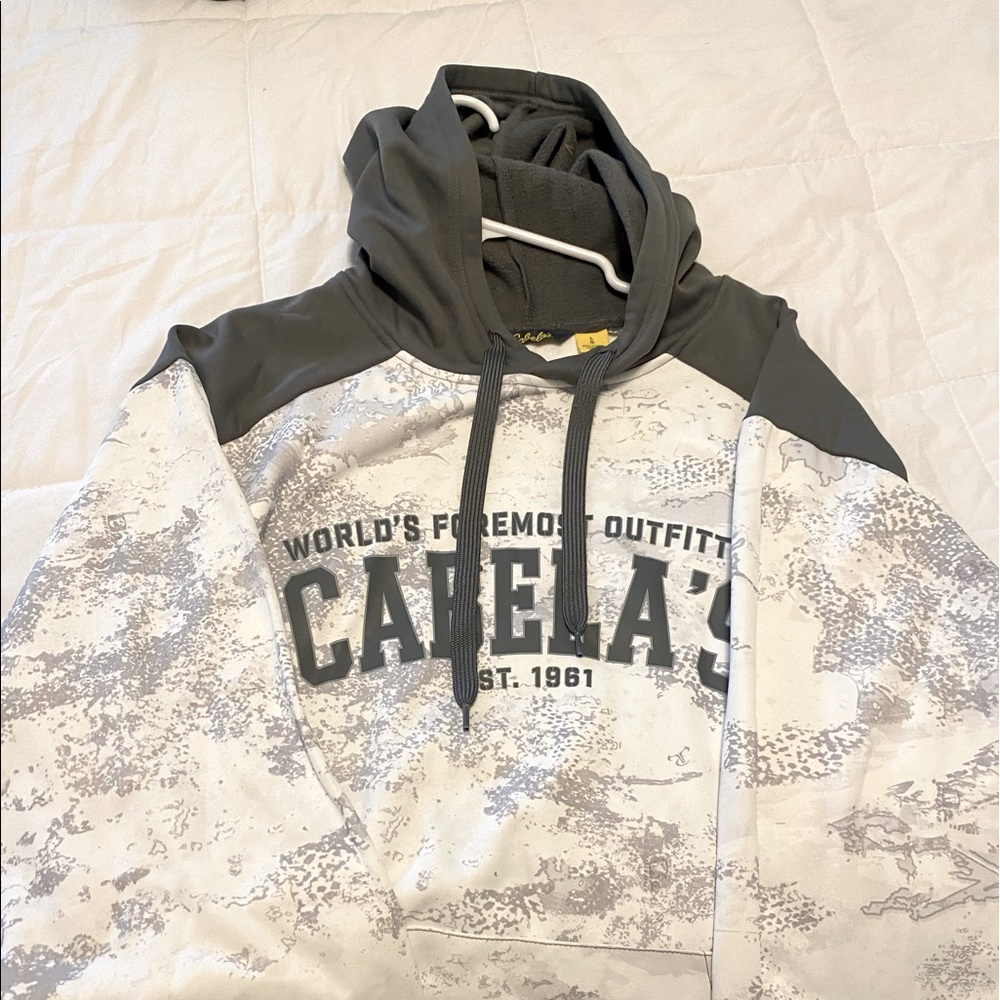 Cabelas large hoodie